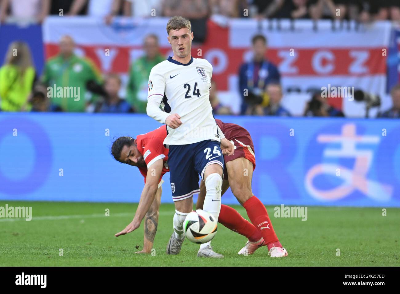 Cole Ricardo Cole Palmer (England)Ricardo Rodriguez (Switzerland) during the UEFA ...