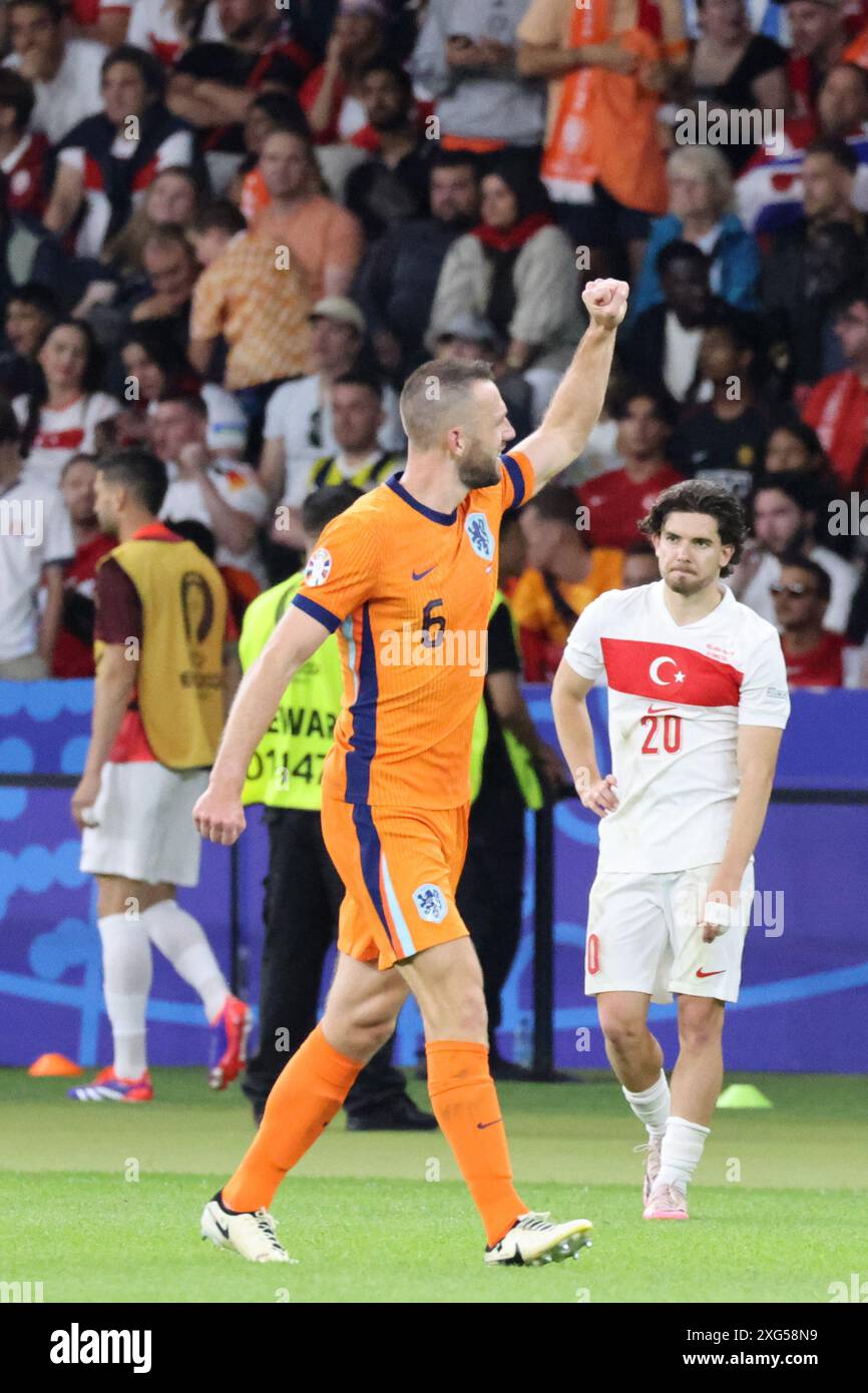 Berlin, Germany, 6, July, 2024. Stefan De Vrij celebrates his team’s