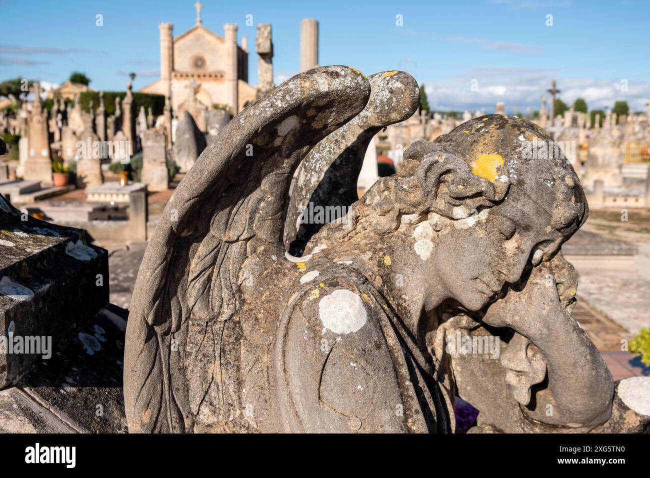 Sad angel, work of Tomas Vila, Llucmajor cemetery, Mallorca, Balearic Islands, Spain Stock Photo