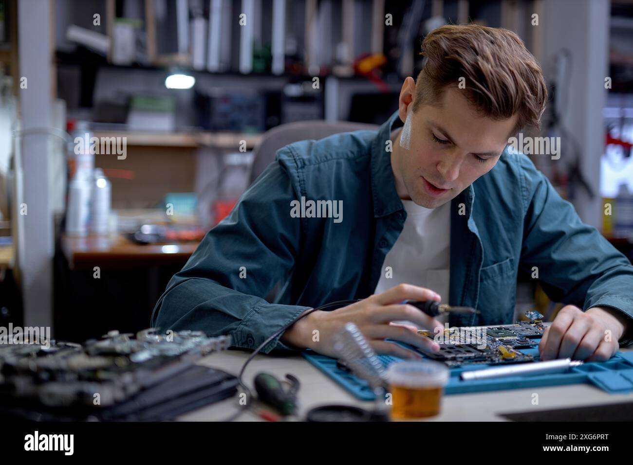 Tech upgrade abstract hi-res stock photography and images - Alamy