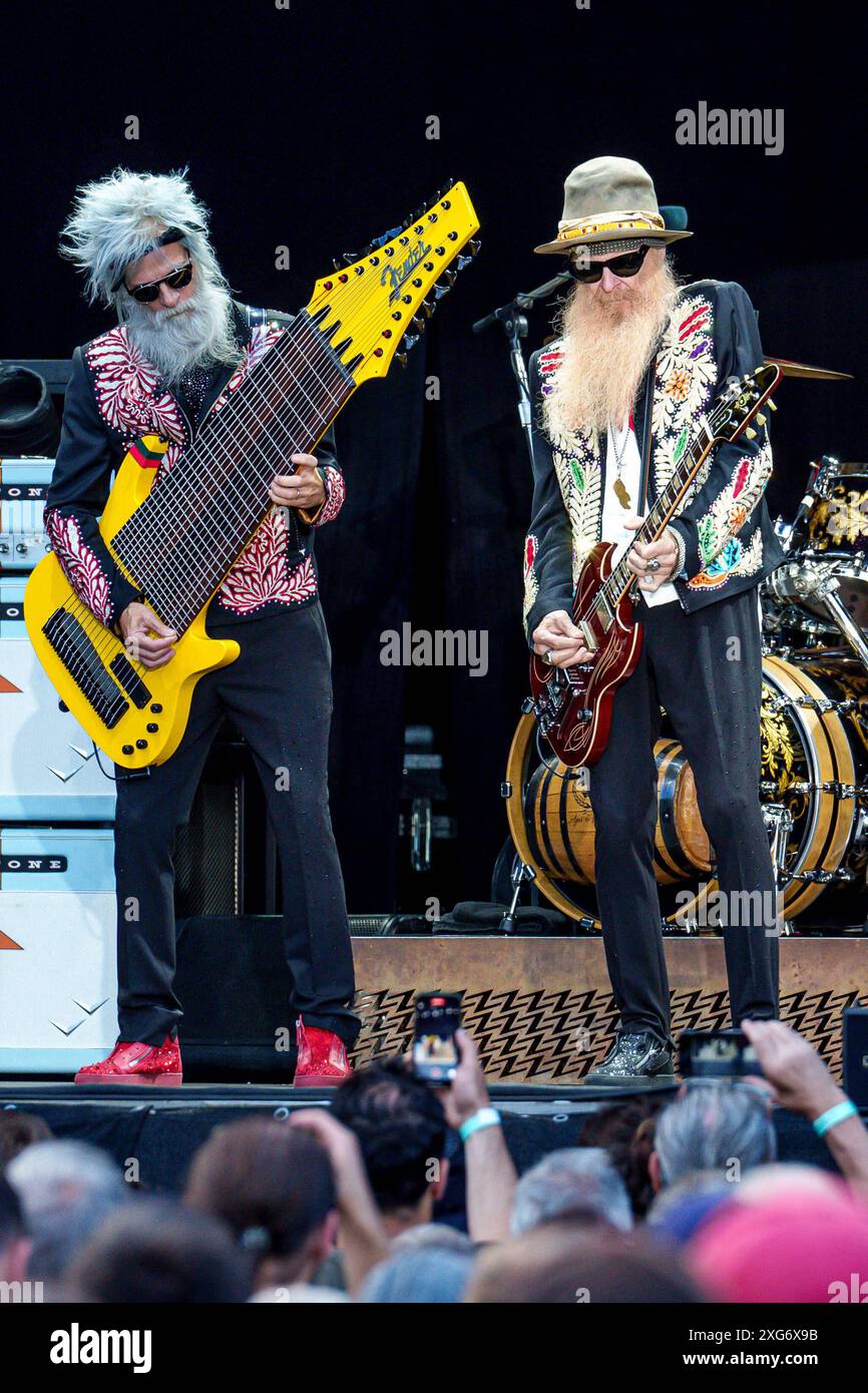 ZZ Top, Konzert in der Zitadelle Spandau, Berlin, 06.07.2024 Elwood Francis Bassist, Billy