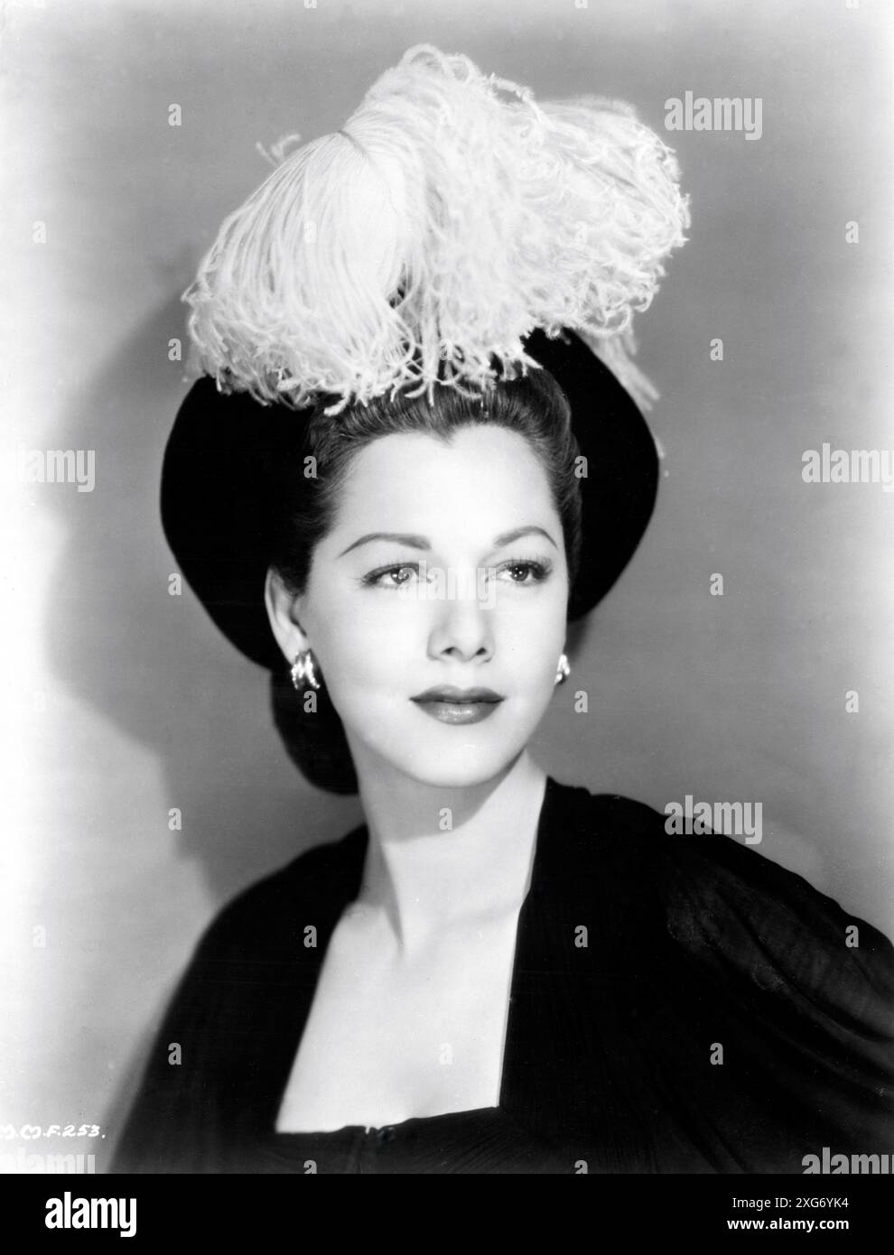 MARIA MONTEZ Portrait circa 1946 publicity for Universal Pictures Stock ...