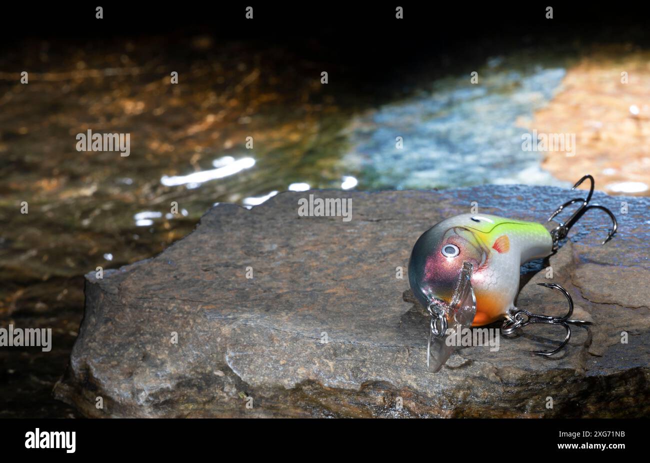 Water moving behind fishing hi-res stock photography and images - Alamy