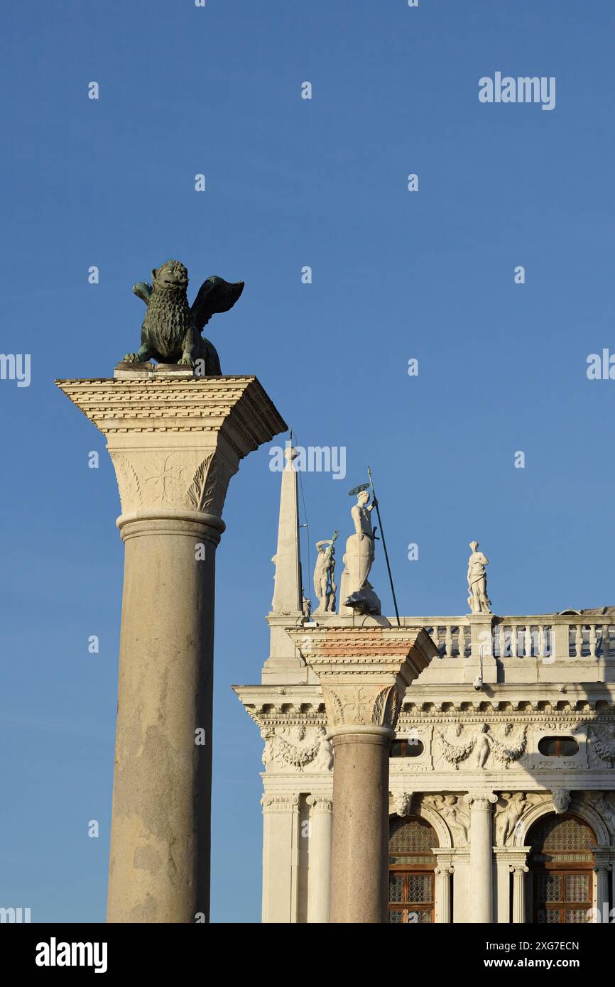 Venitian lion column hi-res stock photography and images - Alamy