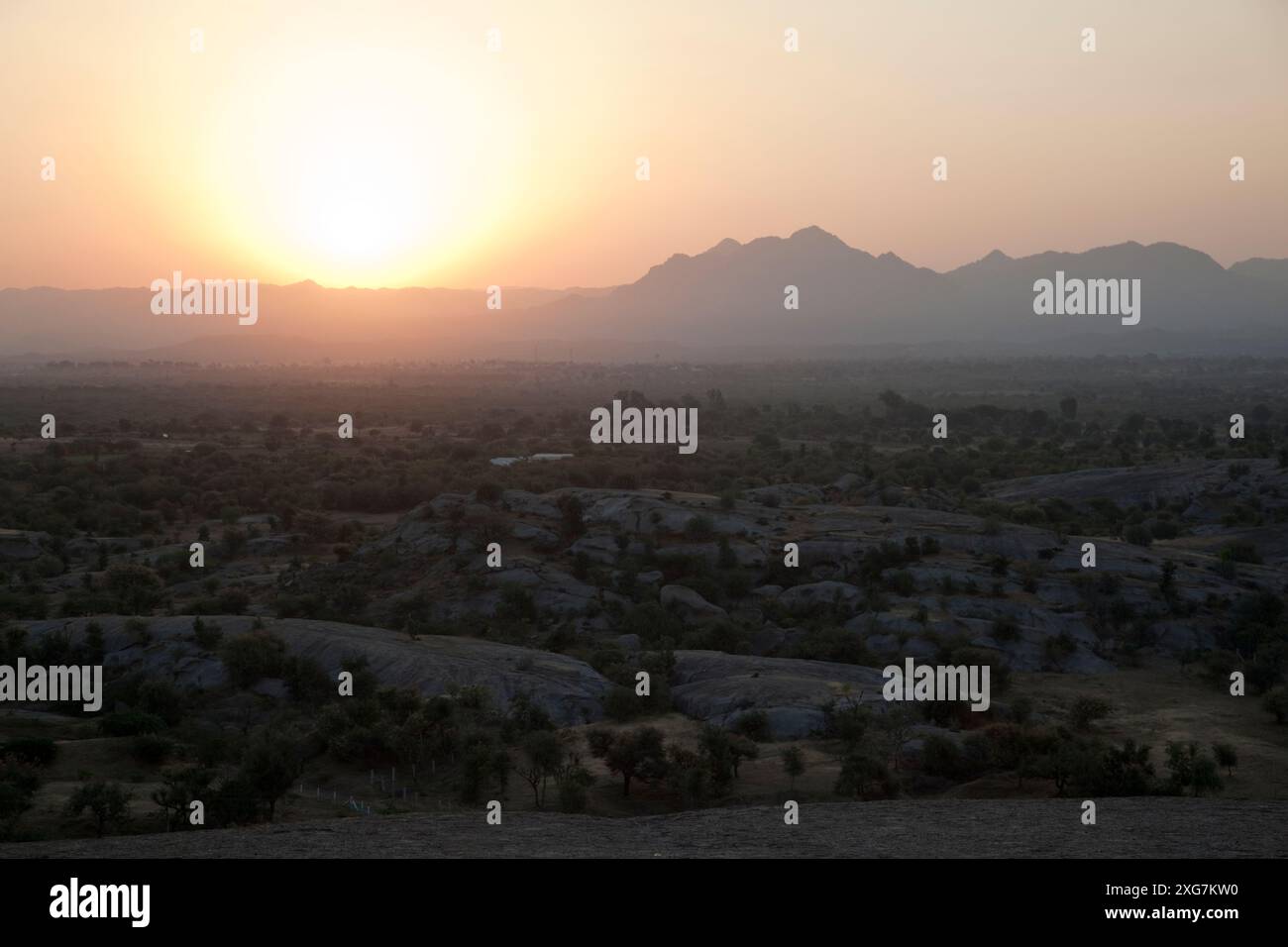 Jawai dam hi-res stock photography and images - Alamy