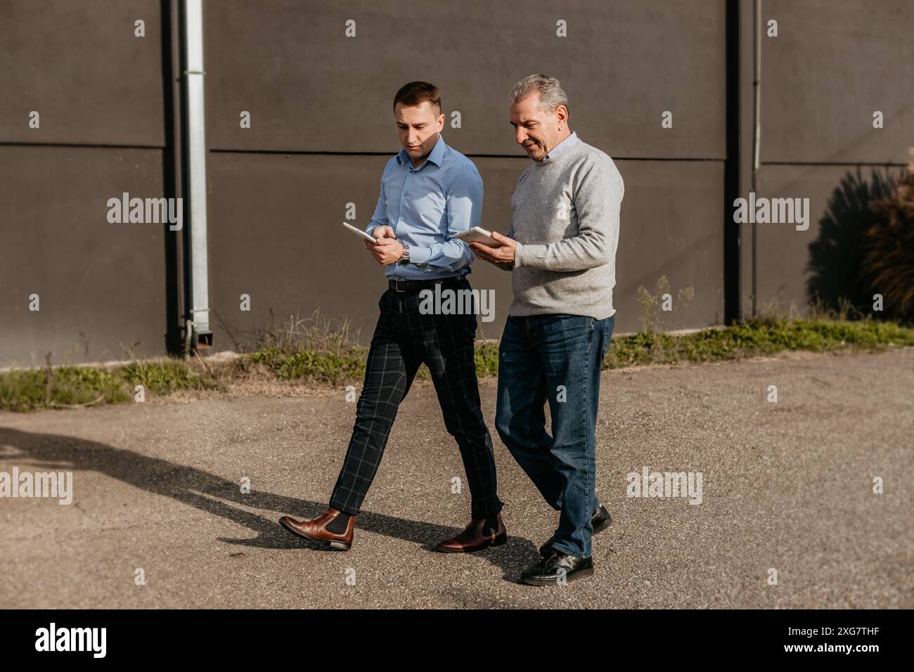 Two men wearing casual hi-res stock photography and images - Alamy