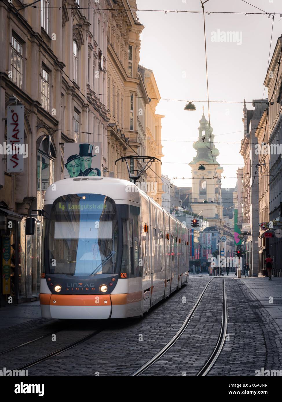 Tramway people hi-res stock photography and images - Alamy