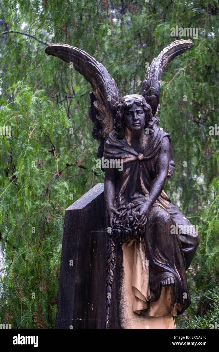 Sculptural ensemble of the parthenon owned by the Darder Ferrer, black angel, Soller cemetery, Mallorca, Balearic Islands, Spain Stock Photo