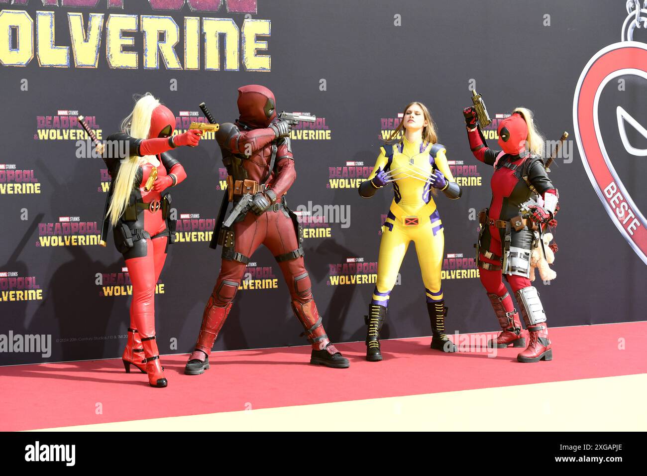 Darsteller bei der Premiere DEADPOOL and WOLVERINE in Berlin am 06.07.2024 *** Performers at the