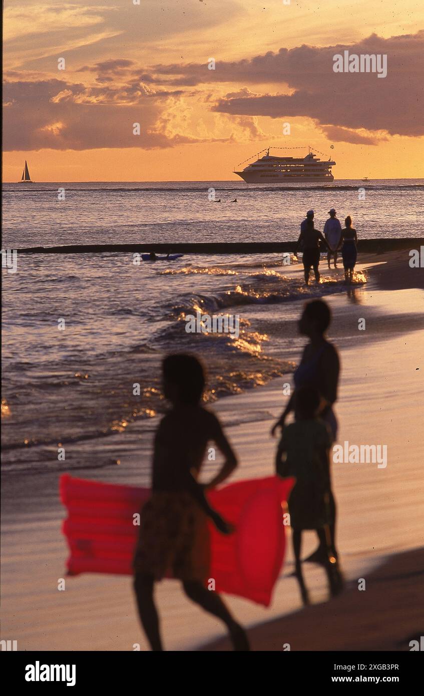 Summer beach hi hi-res stock photography and images - Alamy