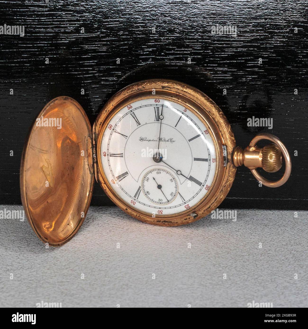 Family heirloom watch hi res stock photography and images Alamy