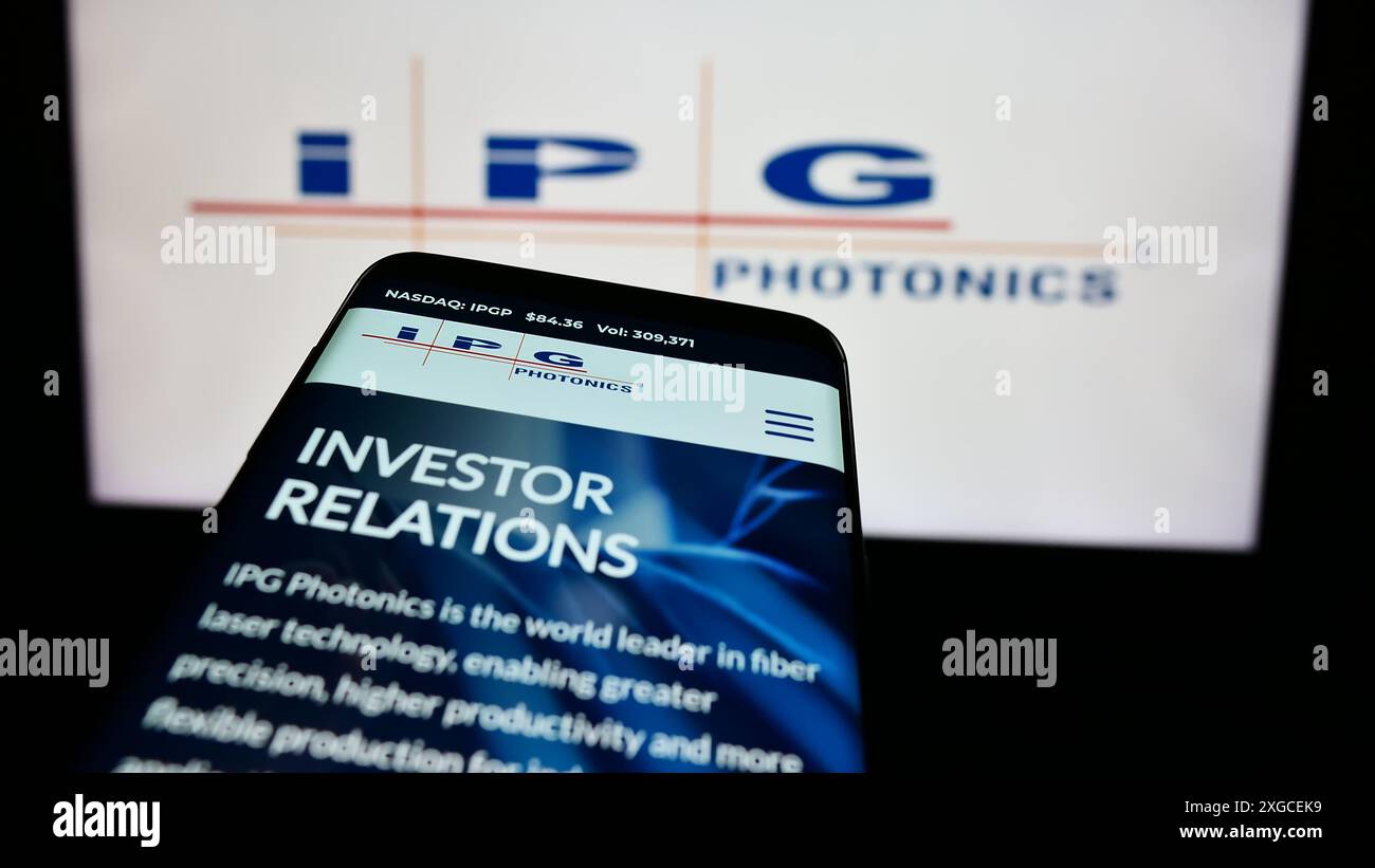 Mobile phone with webpage of US laser company IPG Photonics Corporation