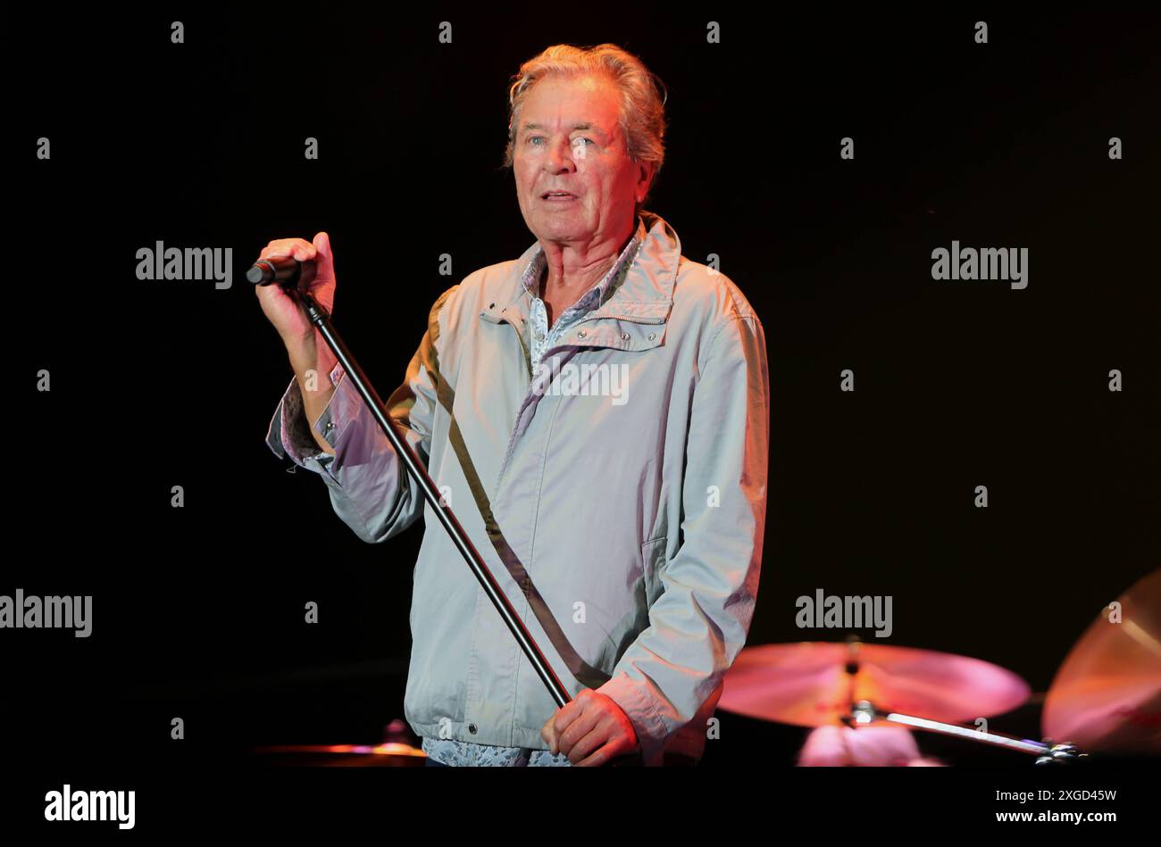 Ian Gillan, Sänger von Deep Purple, beim Auftritt von Deep Purple am Summerside Festival in Grenchen am 20. Juni 2024. Ian Gillan, Sänger von Deep Purple, beim Auftritt von Deep Purple am Summerside Festival in Grenchen am 20. Juni 2024. Grenchen Kanton Solothurn Schweiz *** Ian Gillan, singer of Deep Purple, at the performance of Deep Purple at the Summerside Festival in Grenchen on June 20, 2024 Ian Gillan, singer of Deep Purple, at the performance of Deep Purple at the Summerside Festival in Grenchen on June 20, 2024 Grenchen Canton Solothurn Switzerland Stock Photo