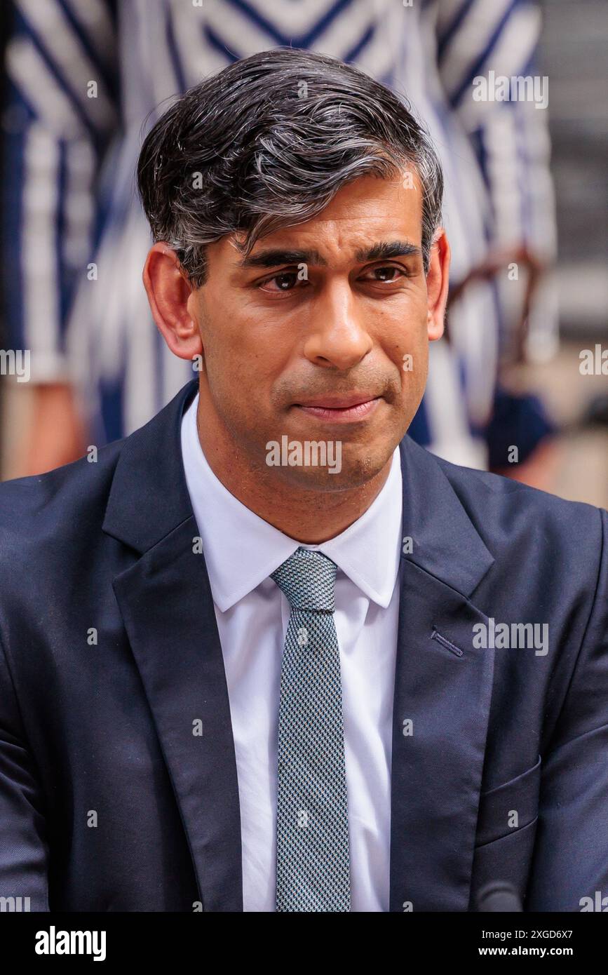 Sunak at number 10 hi-res stock photography and images - Alamy