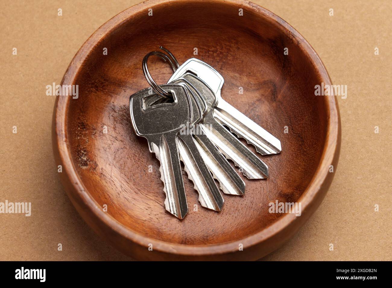 Keys in bowl hi-res stock photography and images - Alamy