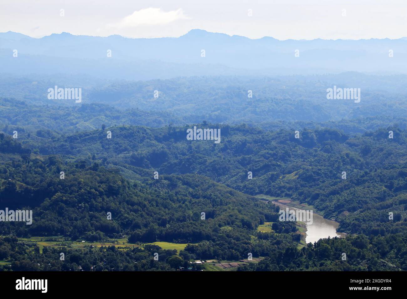 Yotoqda onanizm qiladi va oqadi