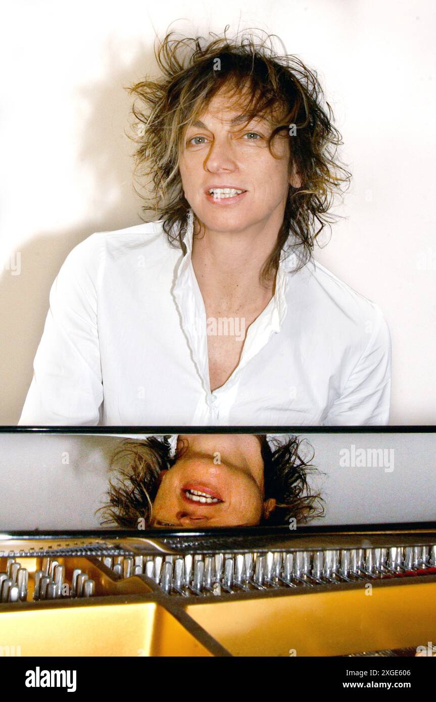 Gianna nannini photo session hi-res stock photography and images - Alamy