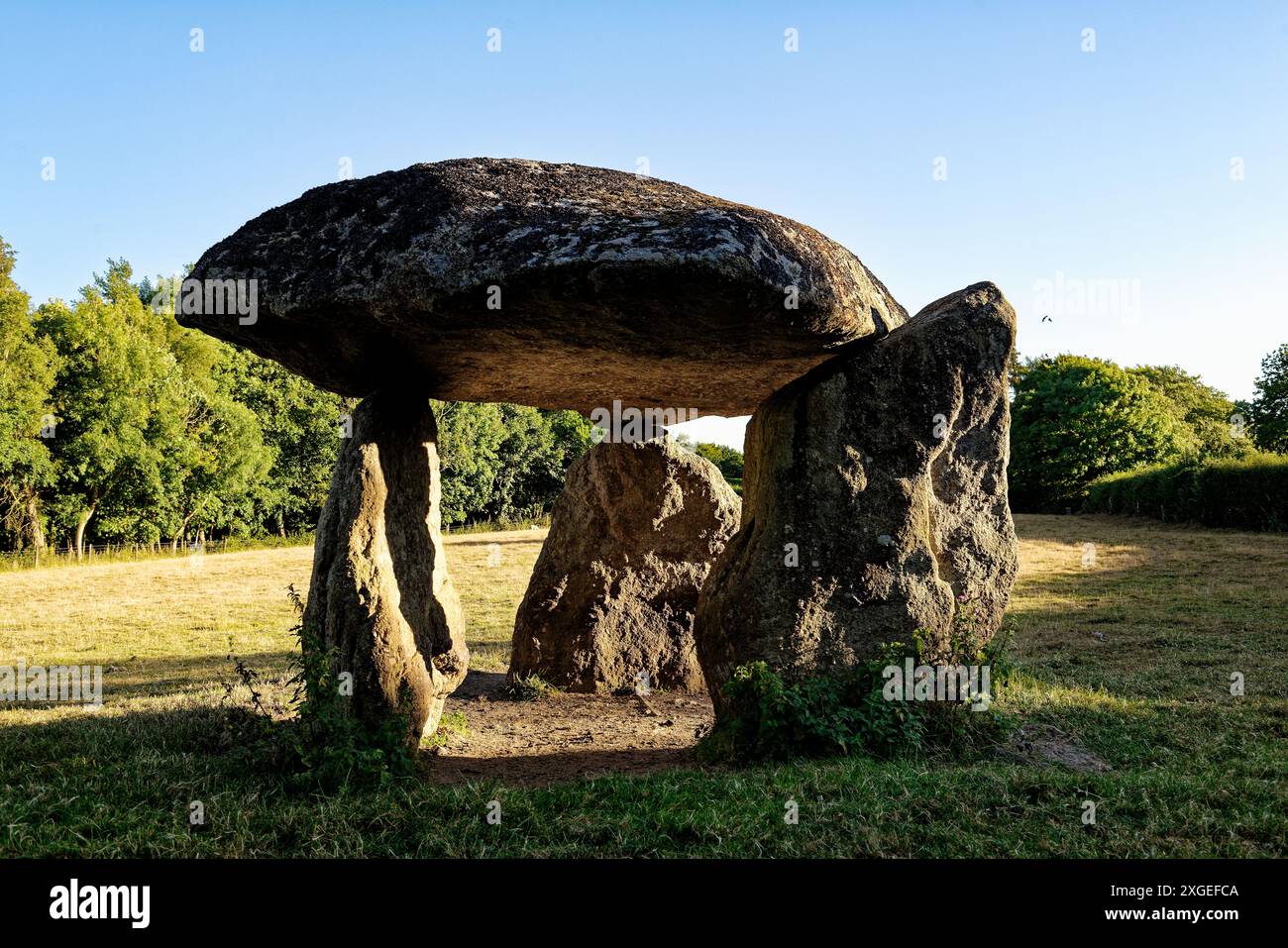 Spinsters Rock prehistoric Neolithic dolmen chambered tomb near Drewsteignton, Devon, England. Seen from the south Stock Photo