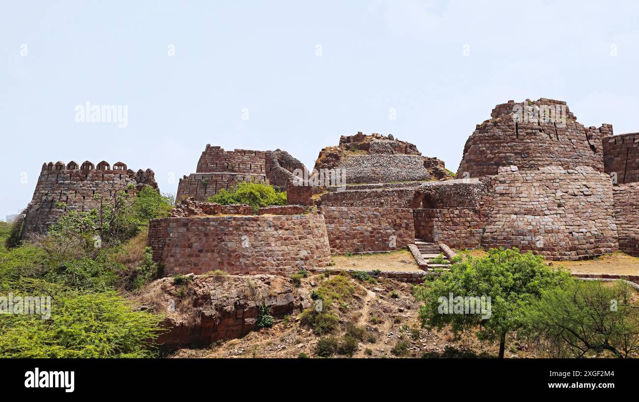 Ruined fortress of Tughlaqabad Fort, Tughlaqabad, Delhi, India Stock ...