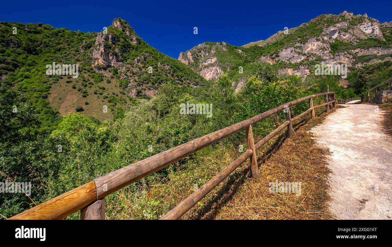 senda-accesible-pola-de-somiedo-path-pola-de-somiedo-somiedo-natural