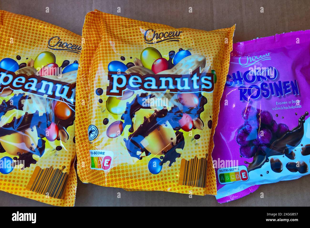 Choceur Peanuts sind mit Schokolade überzogene Erdnüsse im Sortiment ...