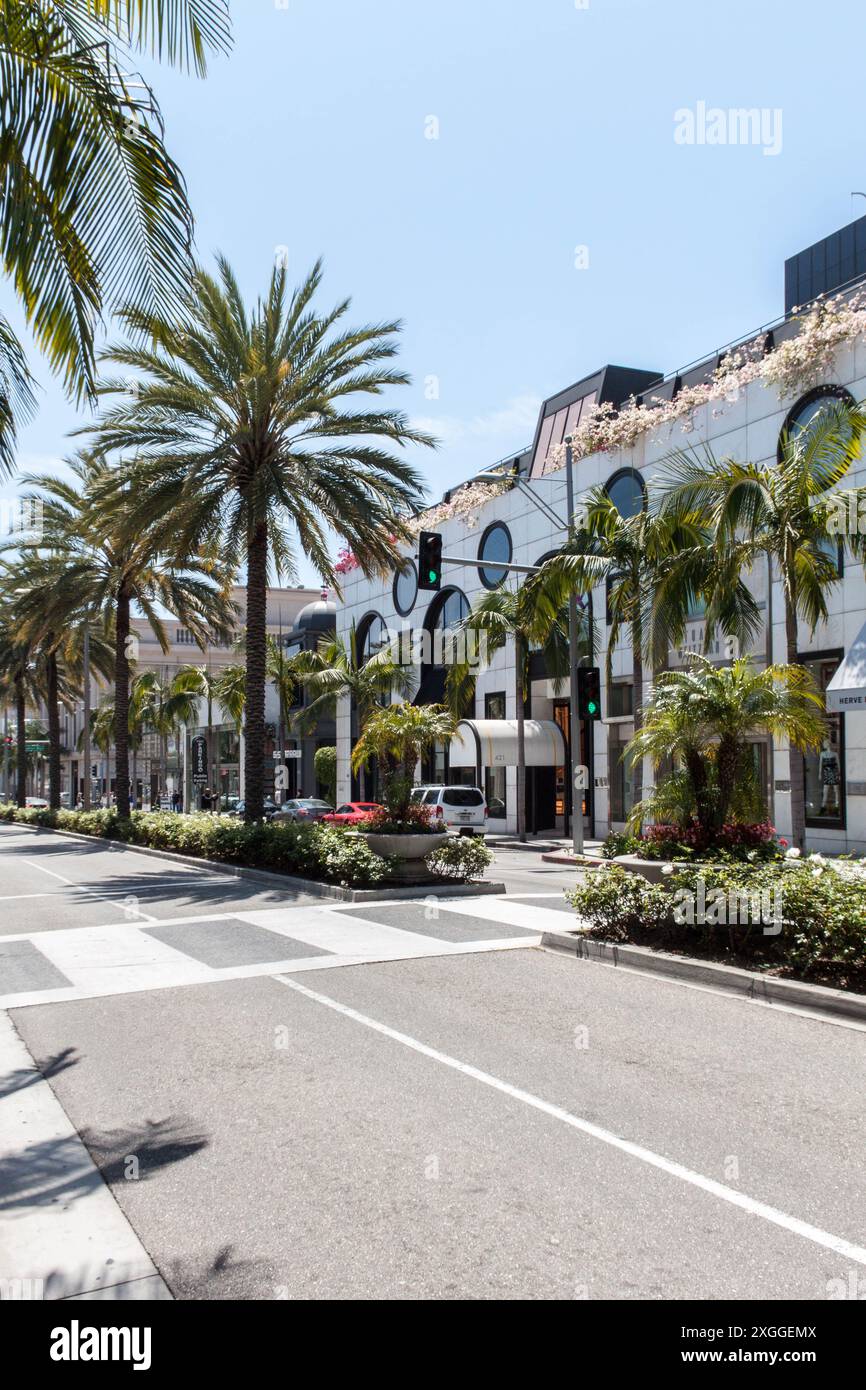 Luxury Shopping in Rodeo Drive Beverly Hills California Stock Photo - Alamy