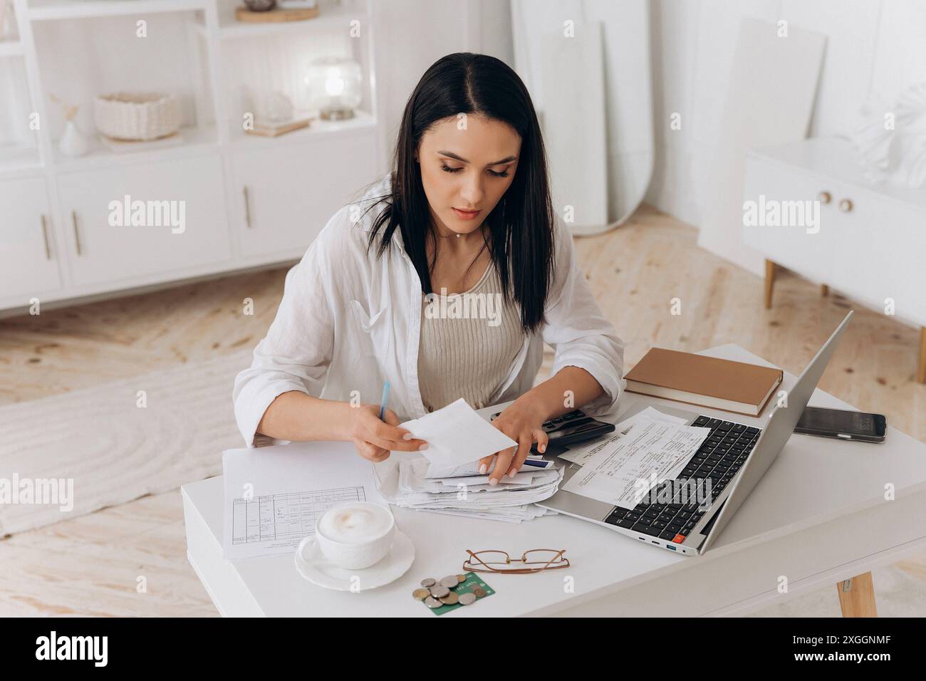Utility Paperwork Desk Invoices documents hi-res stock photography and images - Alamy