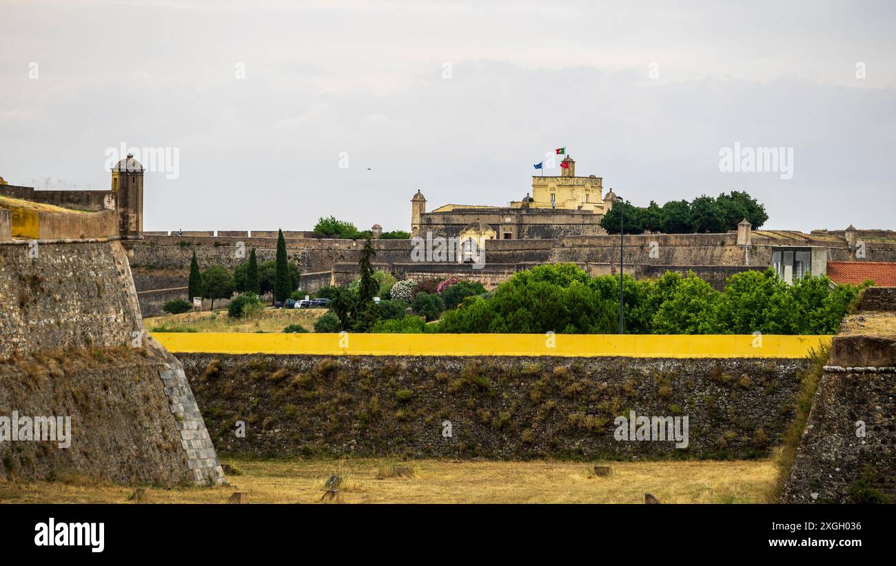Perimeter Of Medieval Walls Of Elbas Portugal Stock Photo Alamy perimeter-of-medieval-walls-of-elbas-portugal-stock-photo-alamy