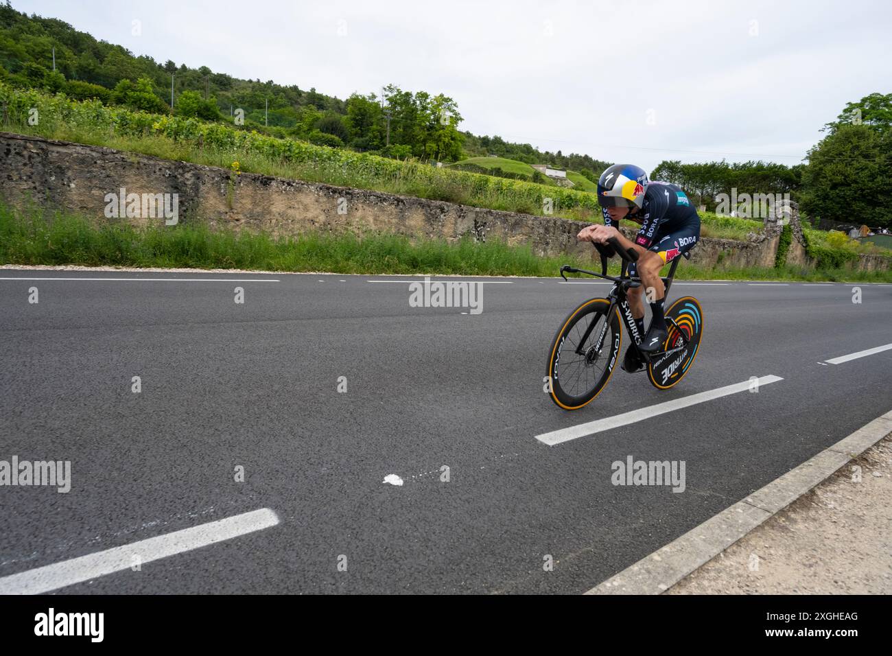 Aleksandr Vlasov, Red Bull-Bora-Hansgrohe, 2024 Tour de france stage 7 timetrial from Nuits-Saint-Georges to Gevrey-Chambertin, Burgundy, France. Stock Photo