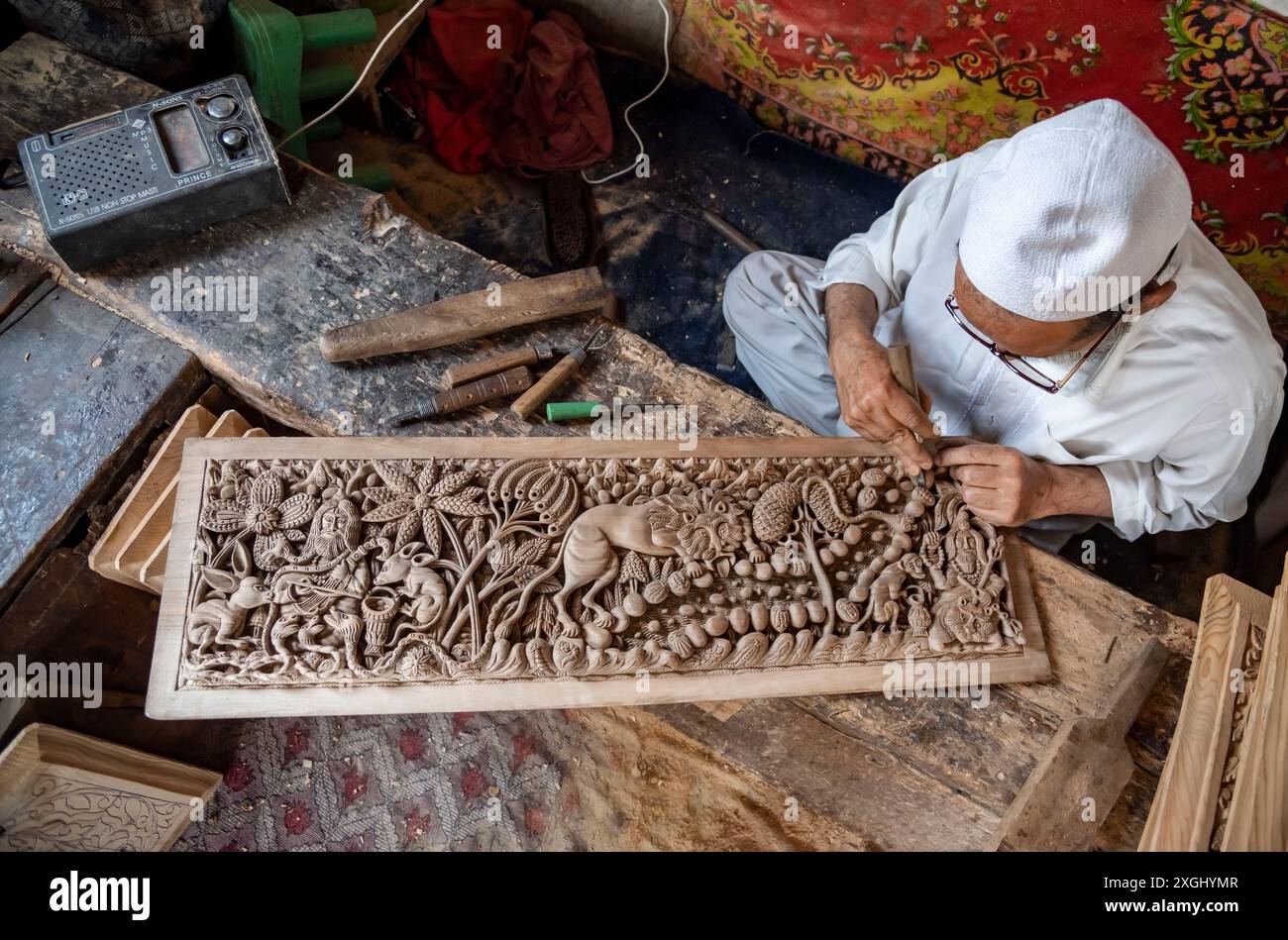 Artistry⁤ in Engraving and Decoration