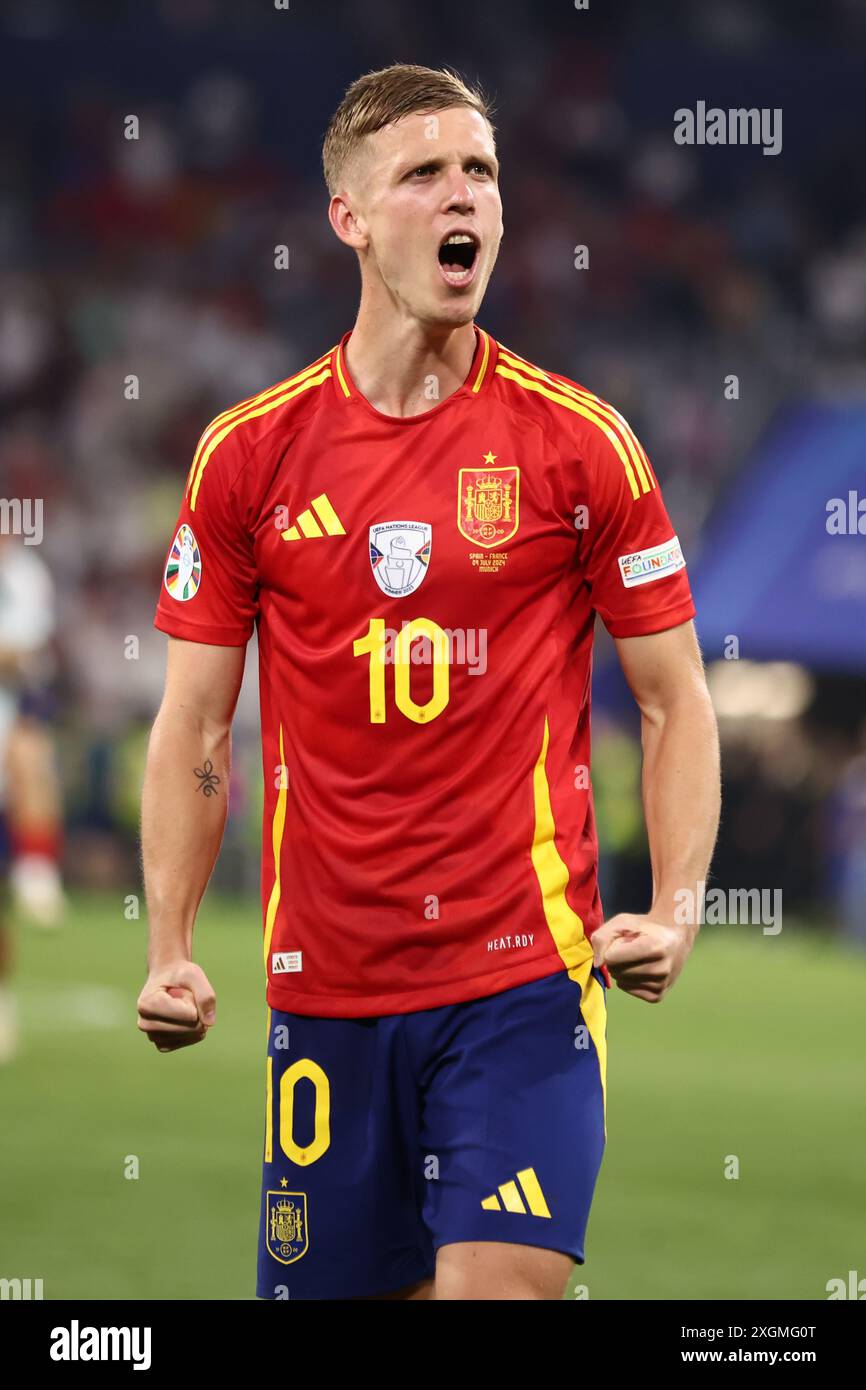 Dani Olmo Spain France Celebrate Hi res Stock Photography And Images dani-olmo-spain-france-celebrate-hi-res-stock-photography-and-images