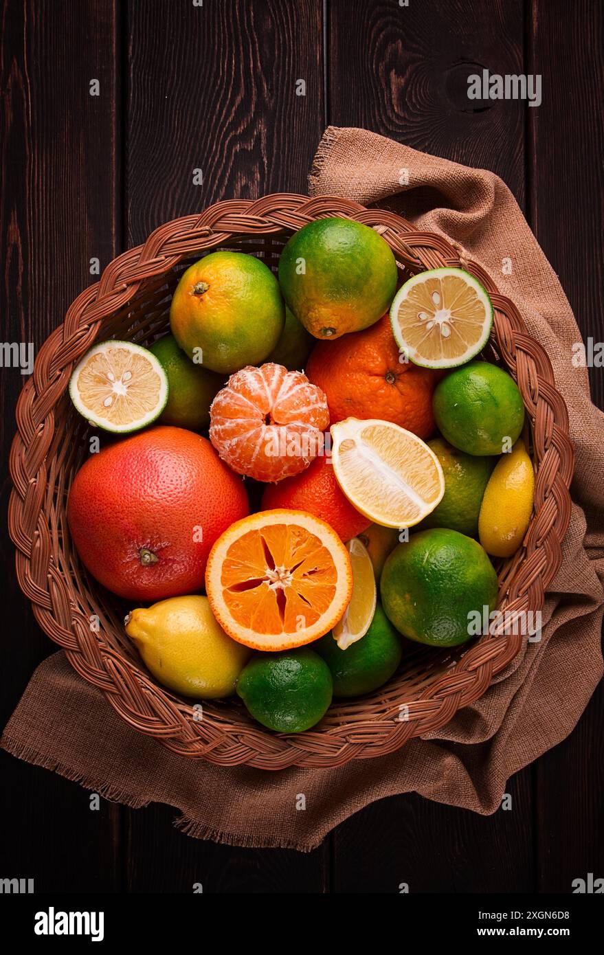 Sortiment, Zitrusfruechte, in einem Korb, Nahaufnahme, Draufsicht, ohne Personen Stock Photo