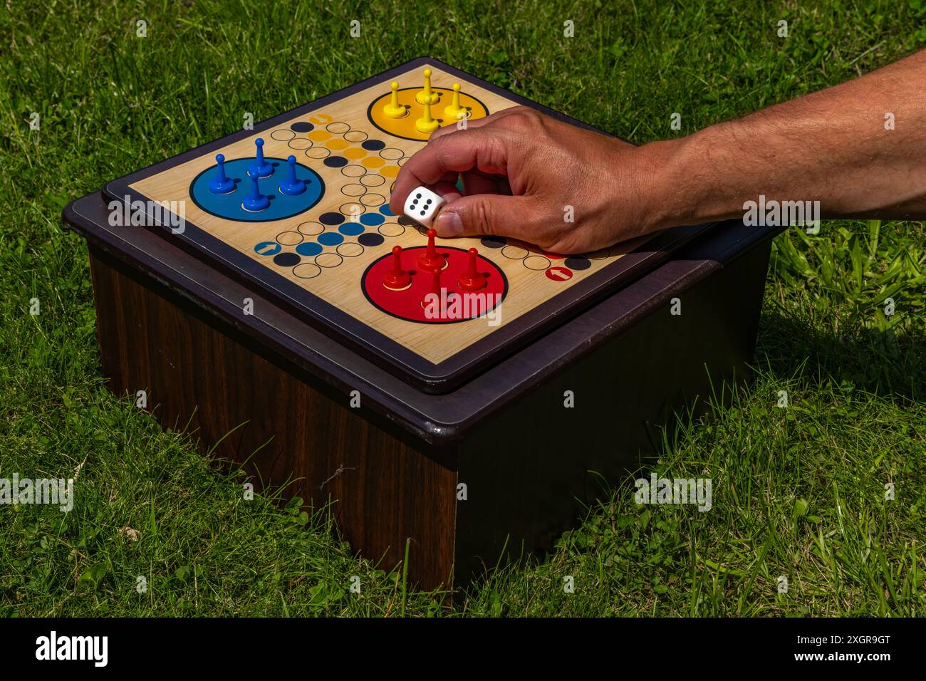 Entertainment - playing Chinese with children Stock Photo