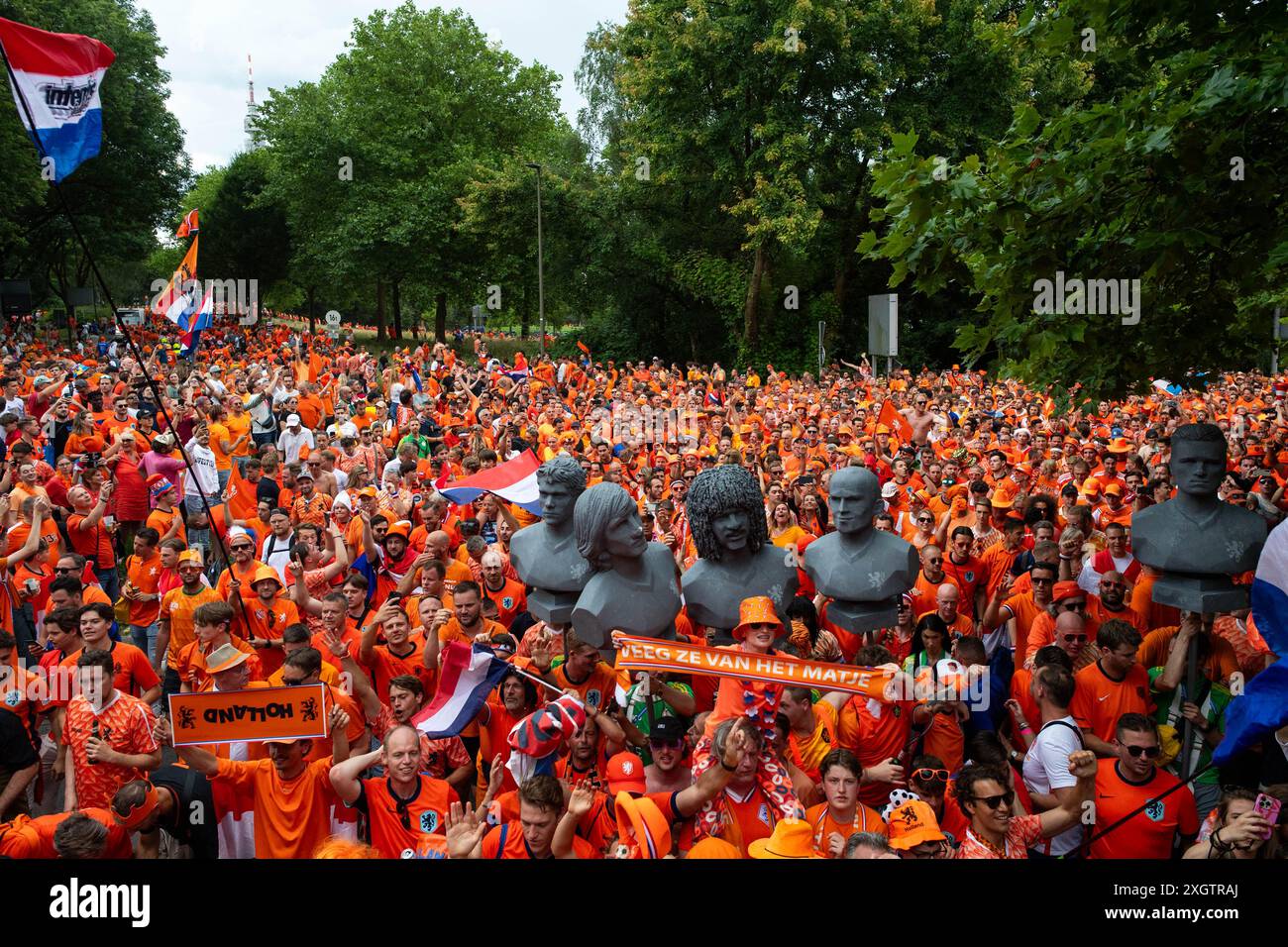 Netherlands fans bus hi-res stock photography and images - Alamy