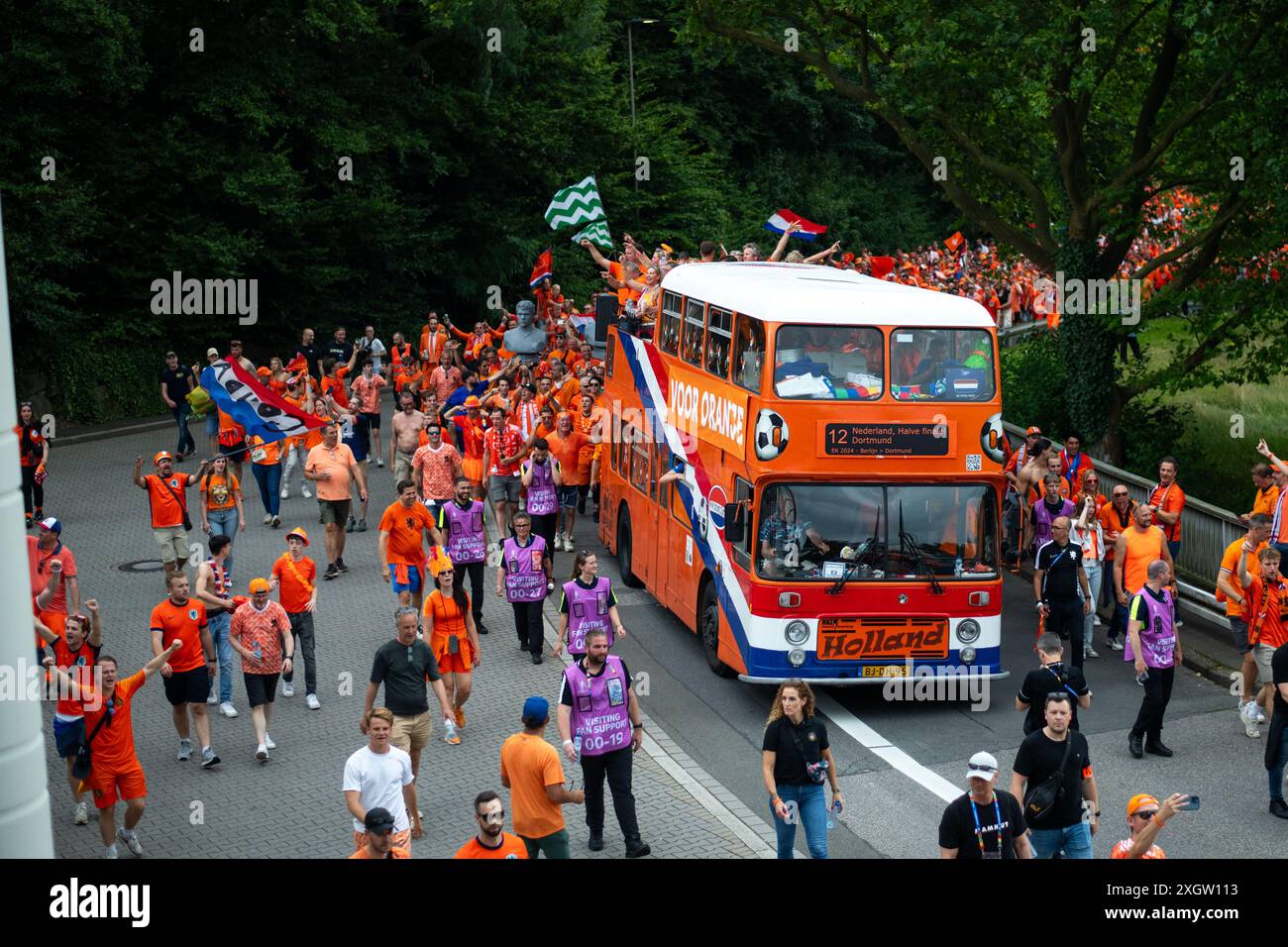 Bvb fanbus hi-res stock photography and images - Alamy