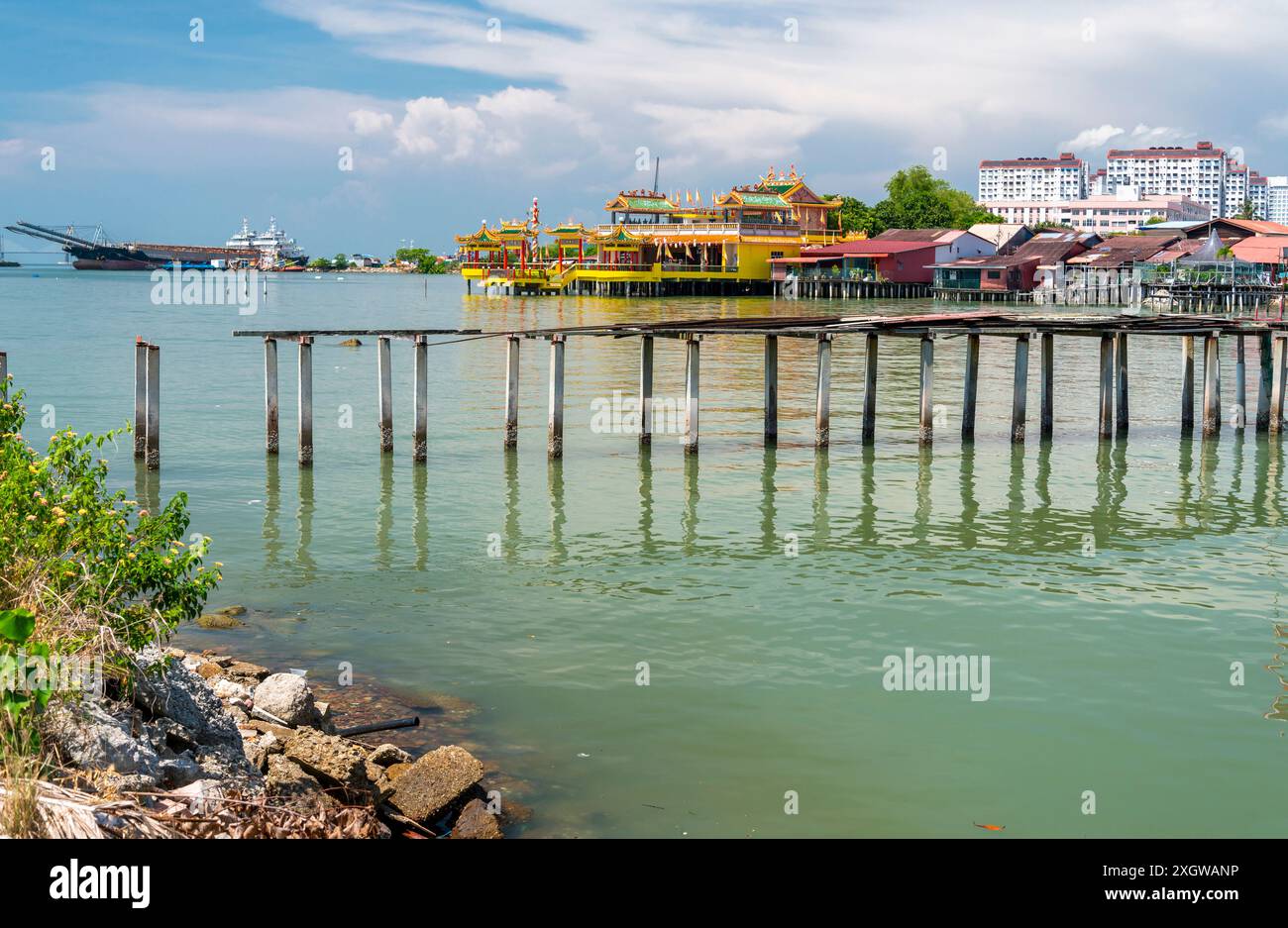 Traditional chinese structures hi-res stock photography and images - Alamy