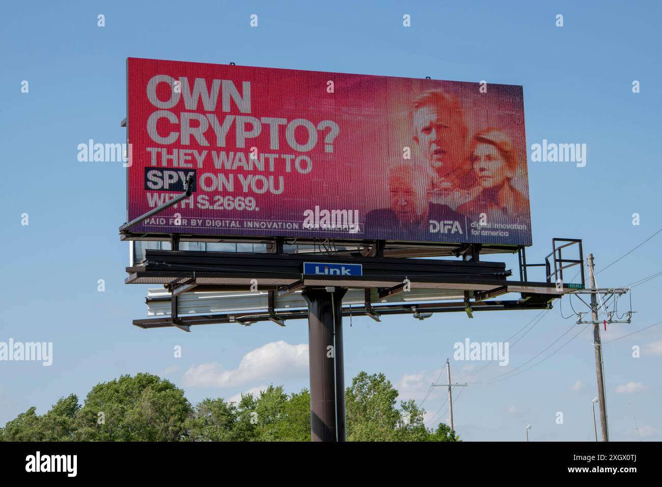 Anti crypto hi-res stock photography and images - Alamy