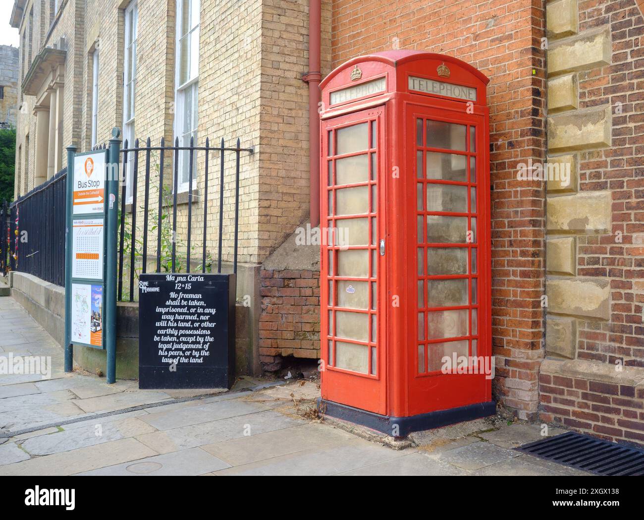 Quote telephone hi-res stock photography and images - Alamy, image size:1300x1049