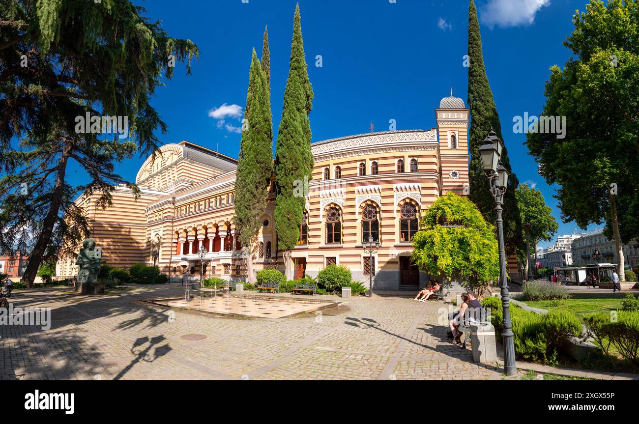 Oldest opera house exterior hi-res stock photography and images - Alamy