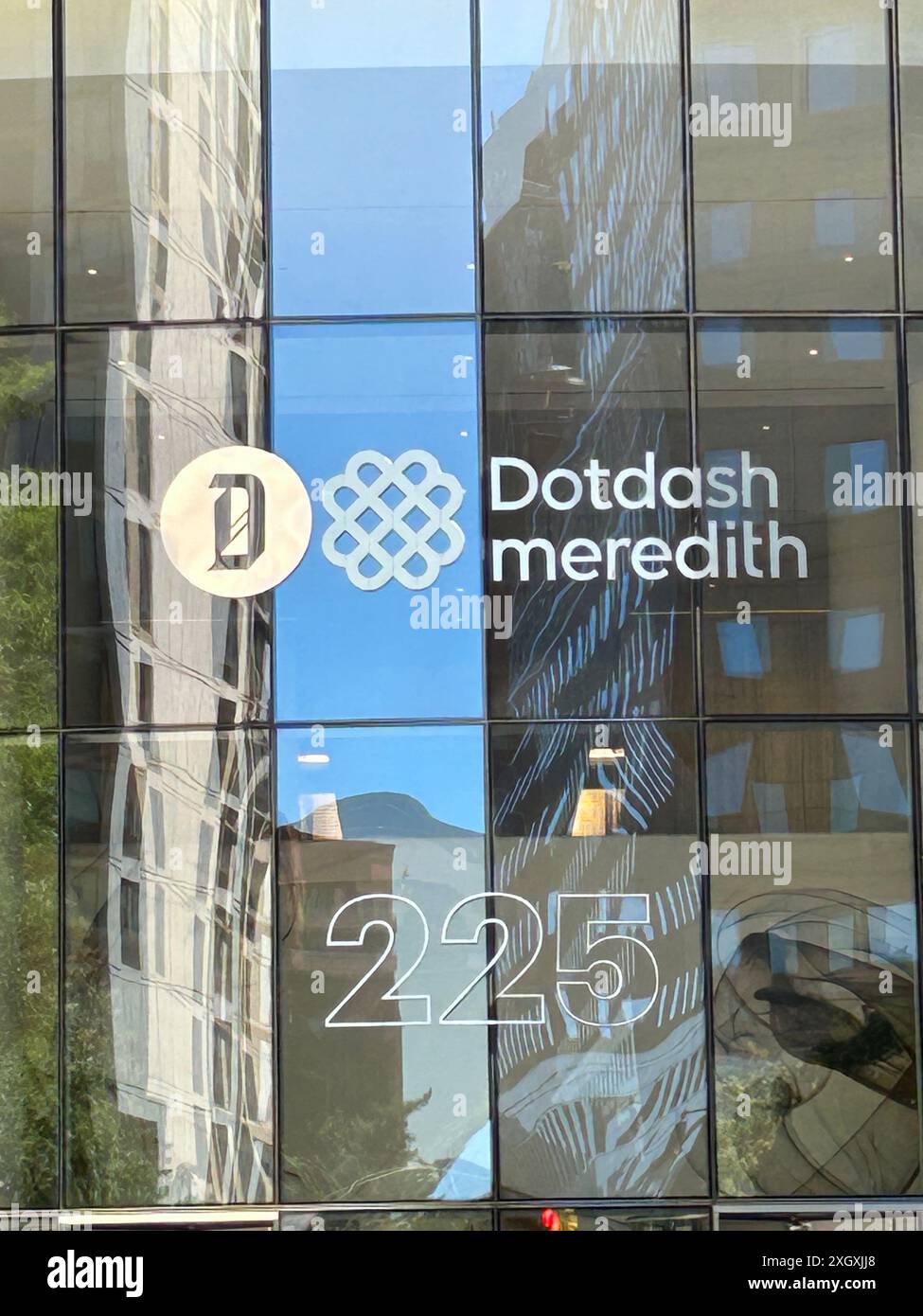 Dotdash Meredith corporate office, building exterior, New York City