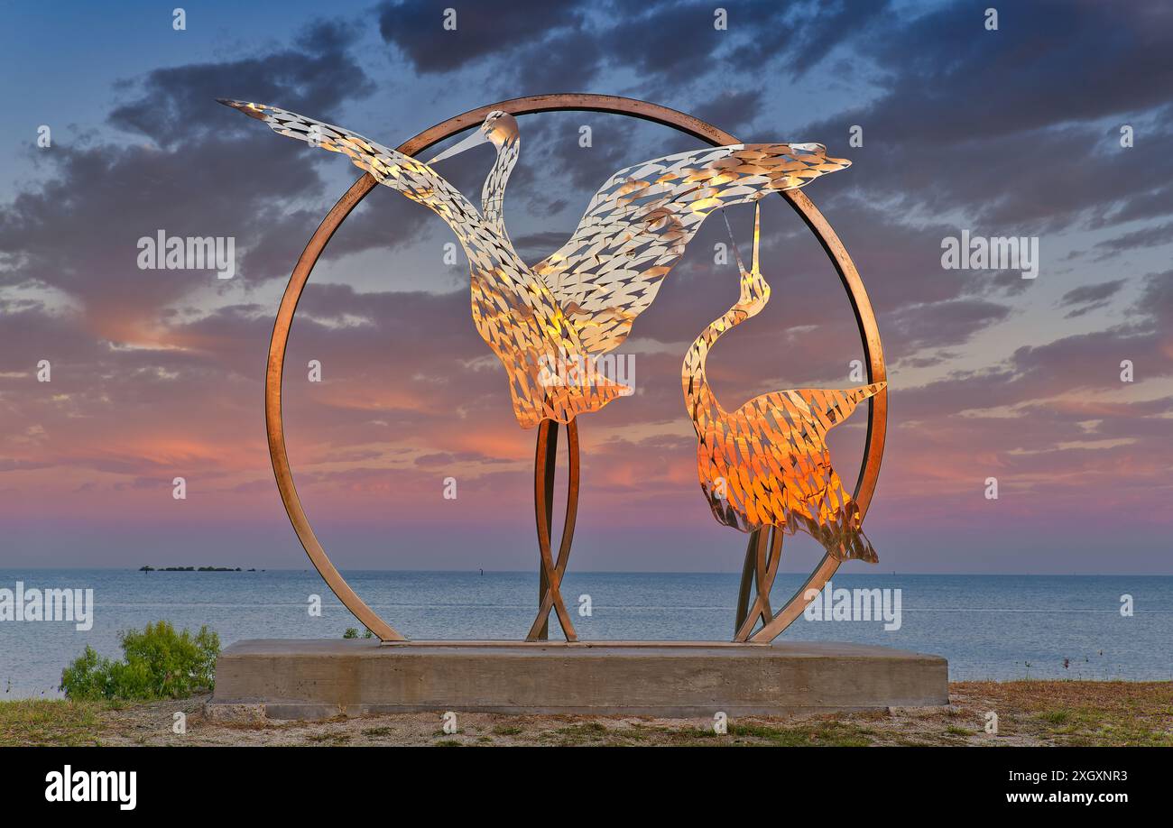 ブロンズ彫刻 The Dancing Brolga 美術品・アンティーク