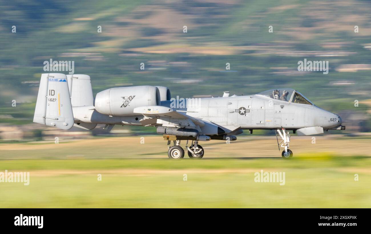 An A-10 Thunderbolt II, from the Idaho Air National Guard’s 124th ...