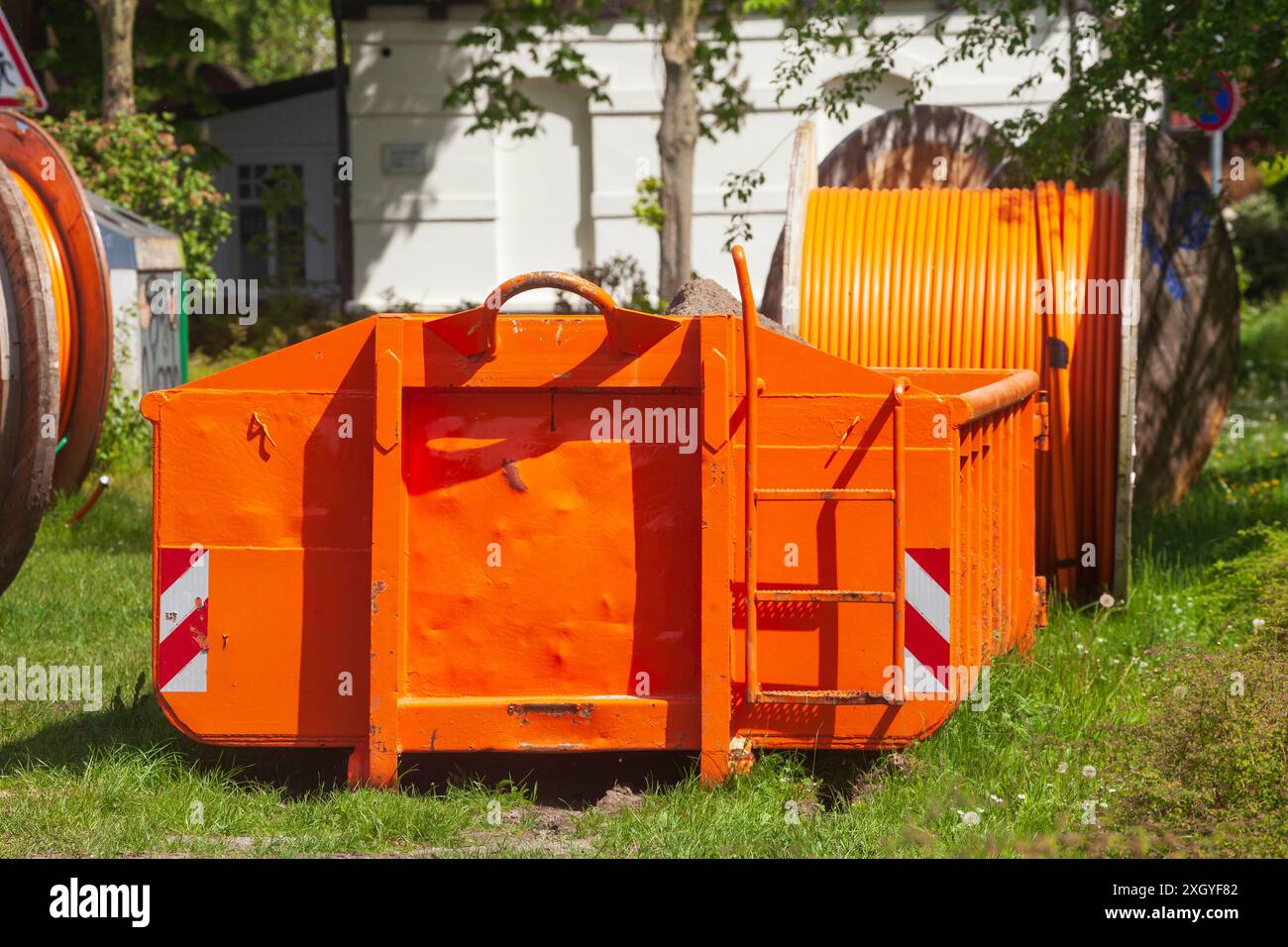 Skip Building Rubble Container rubble on building site hi-res stock photography and images ...
