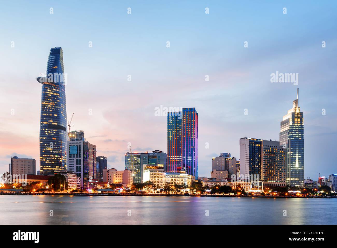 Ho Chi Minh City Skyline And The Saigon River At Sunset Amazing ho-chi-minh-city-skyline-and-the-saigon-river-at-sunset-amazing