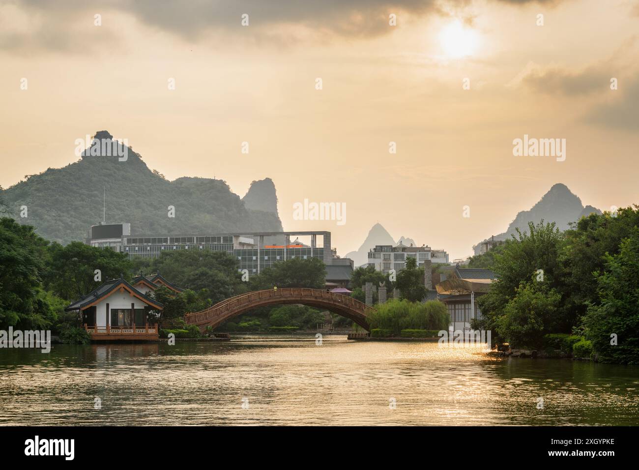 Wonderful view of the Mulong Lake (Wooden Dragon Lake) in Guilin at sunset. Amazing evening landscape in China. Stock Photo