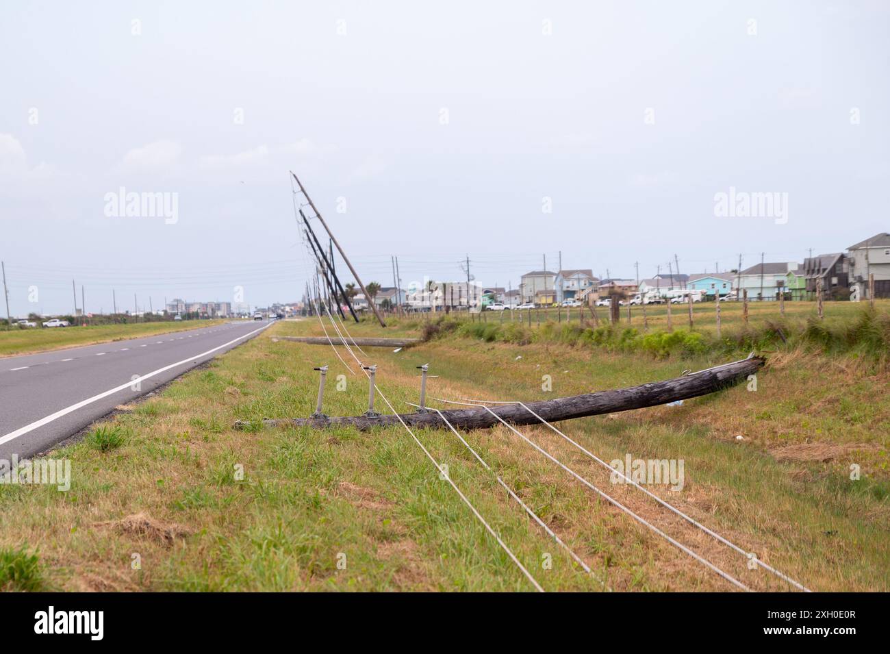 Downed power lines hurricane hi-res stock photography and images - Alamy