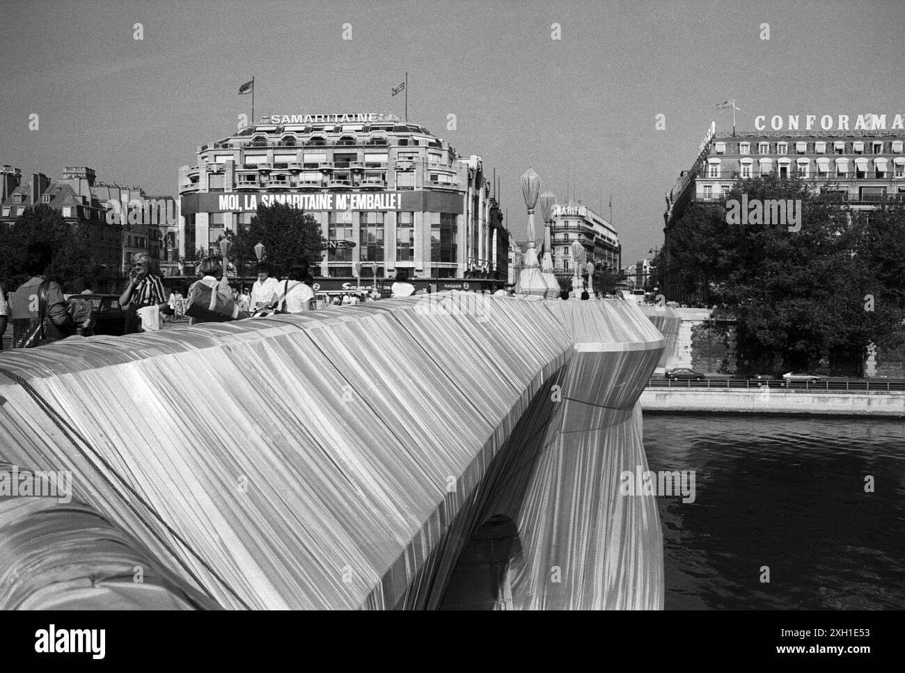 The Pont Neuf Wrapped, work by Christo and Jeanne Claude. Paris, 22 September 1985 Stock Photo