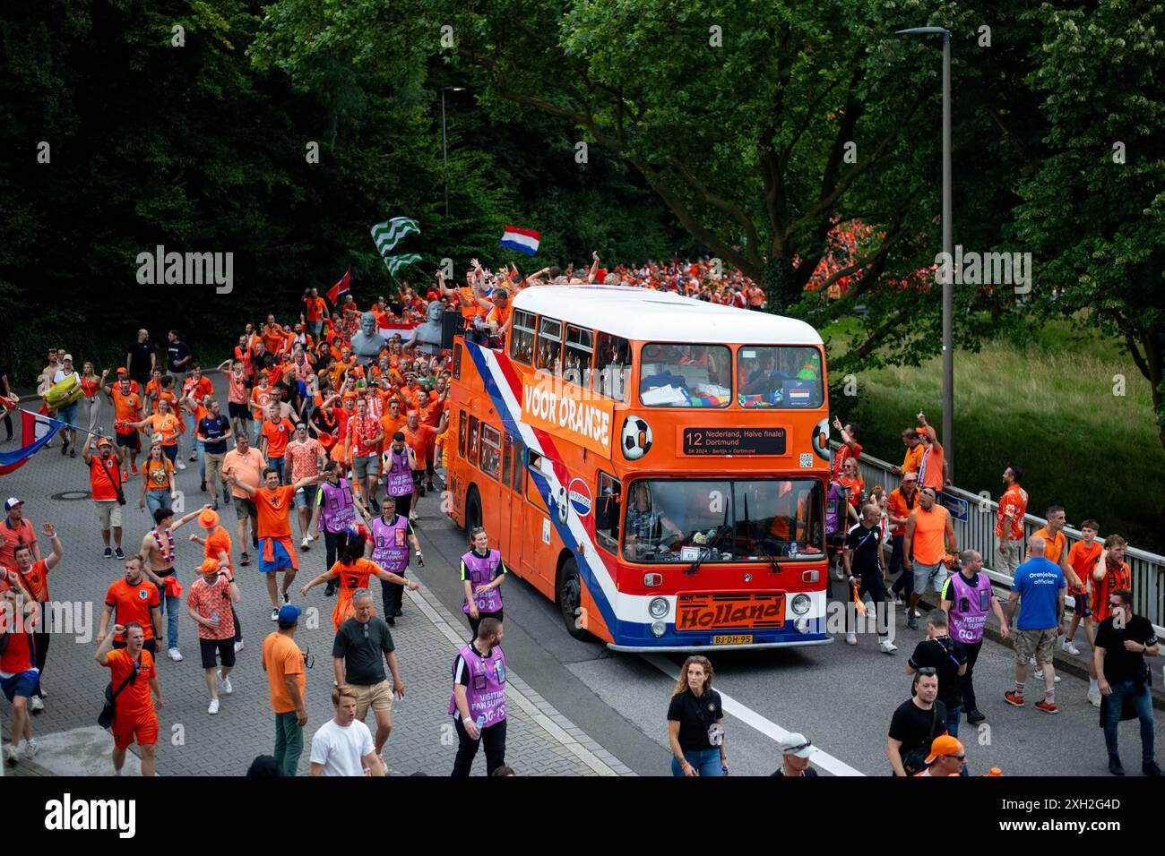 Bvb fanbus hi-res stock photography and images - Alamy