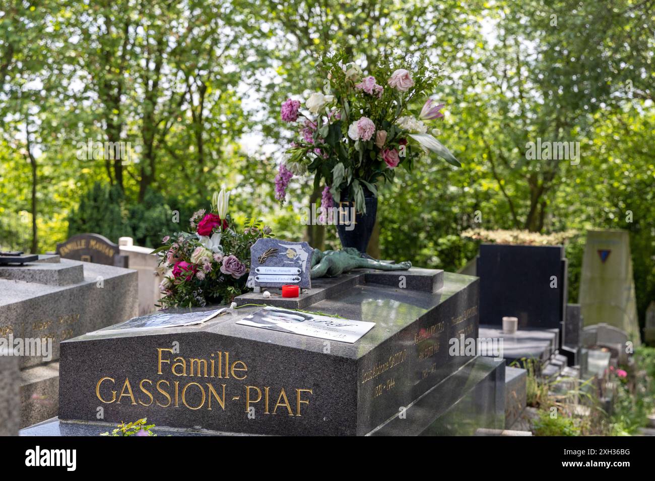 Edith Cemetery Paris, France - June 05 2024: Grave of Edith Piaff in Pere-Lachaise ...