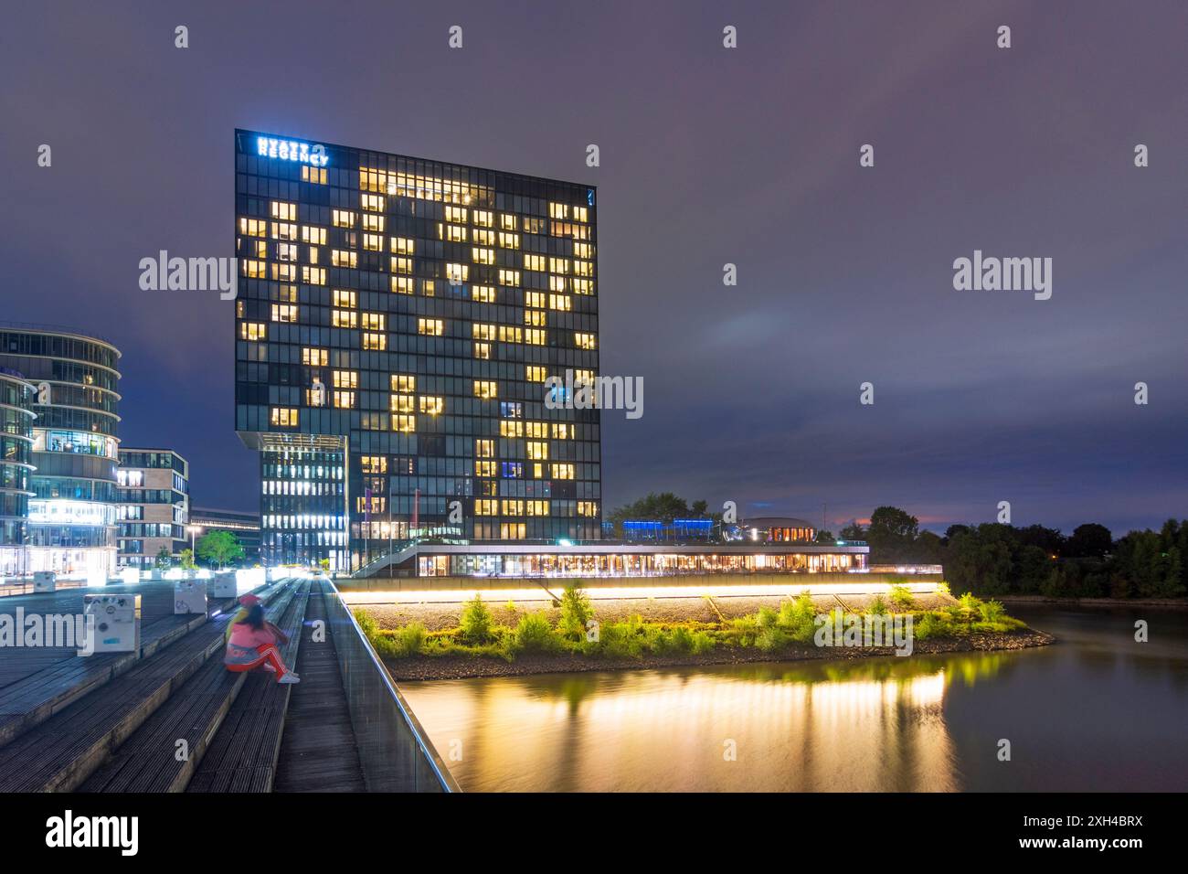 Düsseldorf: Medienhafen (Media Harbor), The Living Bridge, house Hafenspitze with hotel Hyatt Regency in Düsseldorf und Neanderland, Nordrhein-Westfal Stock Photo